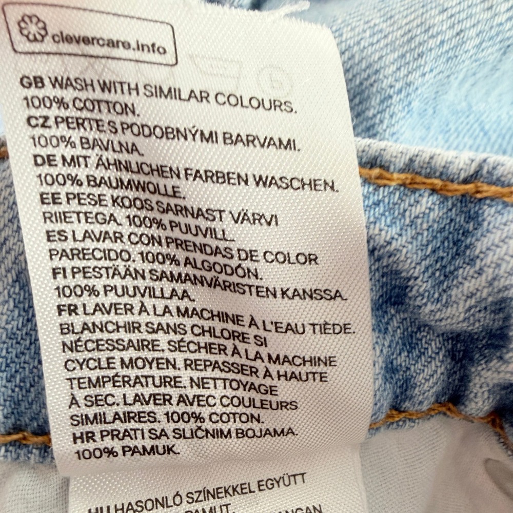 H&M HM Ultra High Waist Mom Shorts Light Blue Distressed Denim Cuffed Size 8 - Picture 8 of 9
